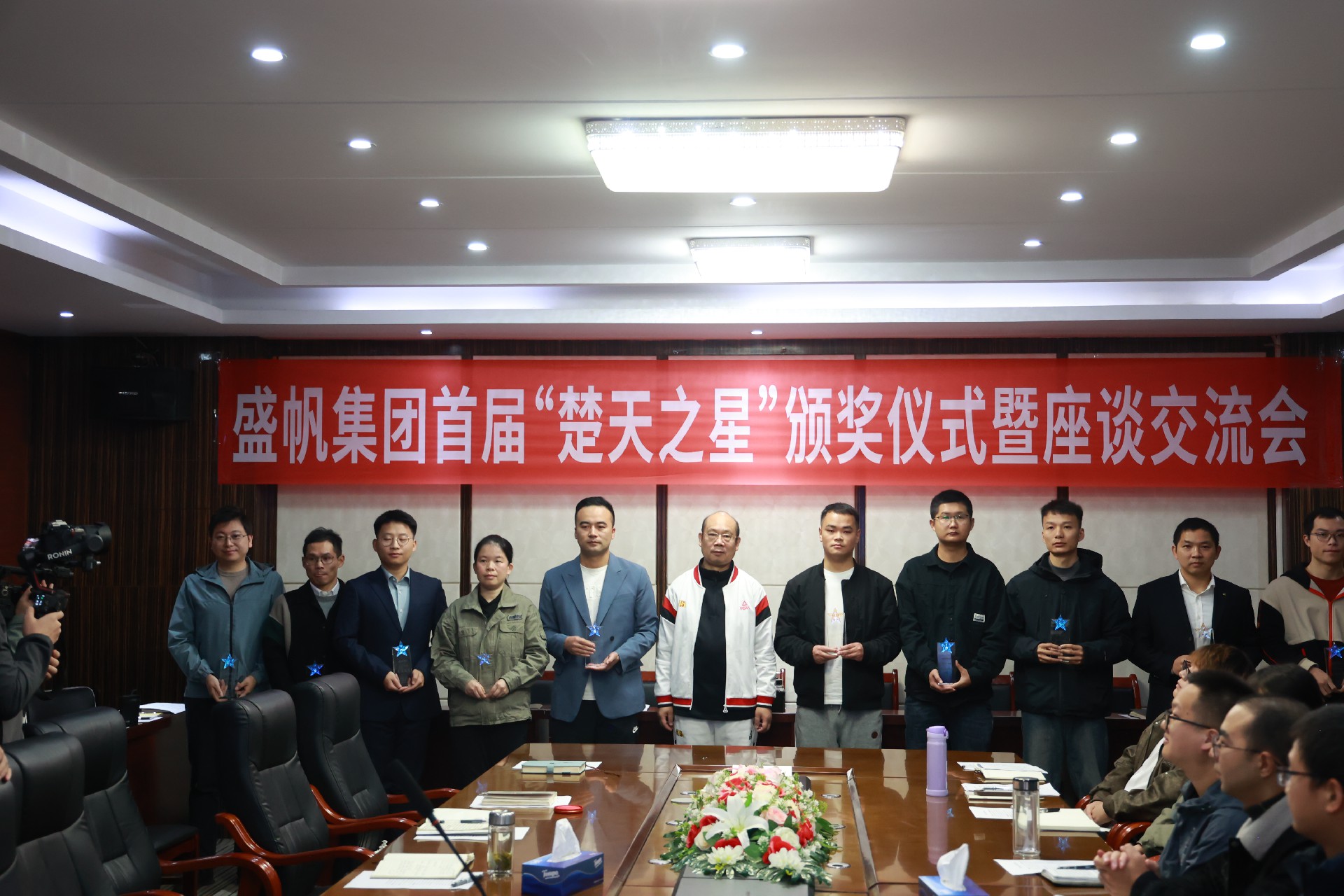 1732601755111693.jpg 1732601755111693.jpg